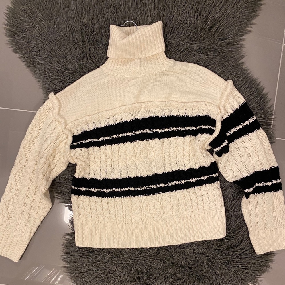 Sweater - Picture 2 of 5